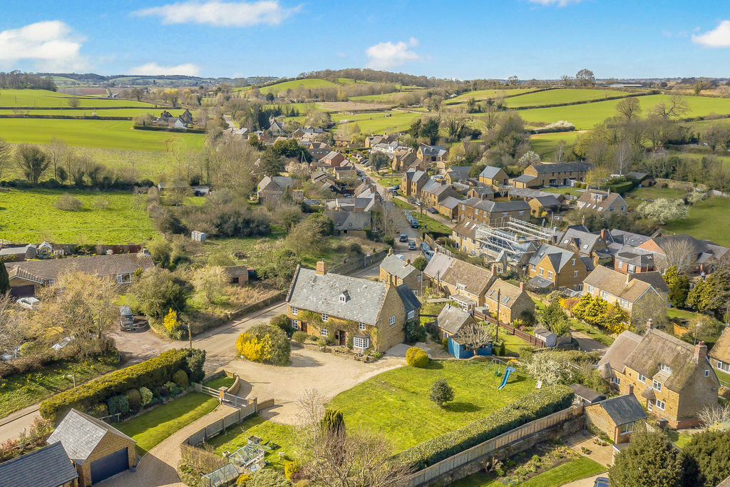 Banbury Road North Newington